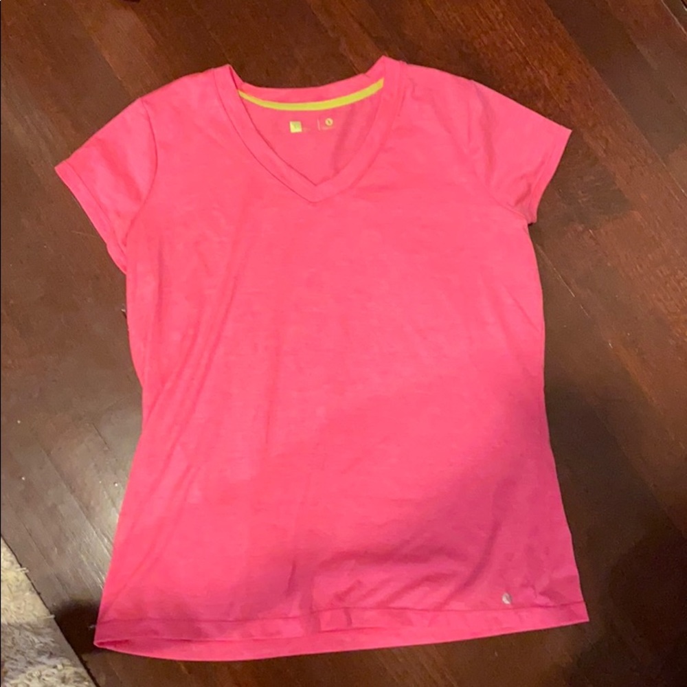 Athletic tee